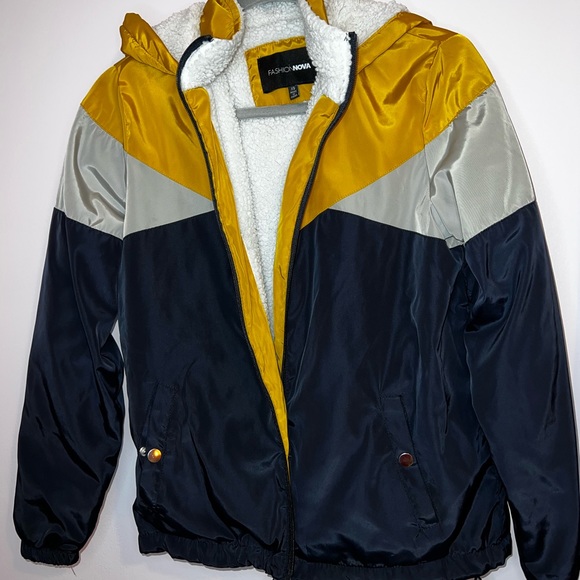 Fashion Nova “Let’s Keep it Cool” - Navy/Combo Womens Windbreaker Puffer Jacket - Picture 3 of 6